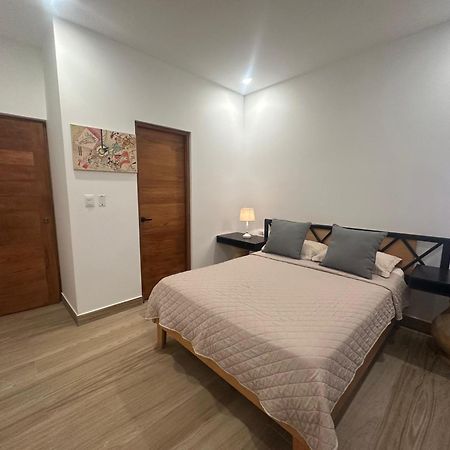 Private Fully Furnished Home At Wide Mouth Frog Hostel Quepos Luaran gambar
