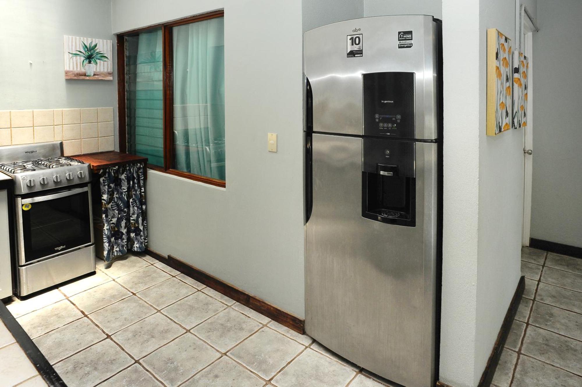 Private Fully Furnished Home At Wide Mouth Frog Hostel Quepos Luaran gambar